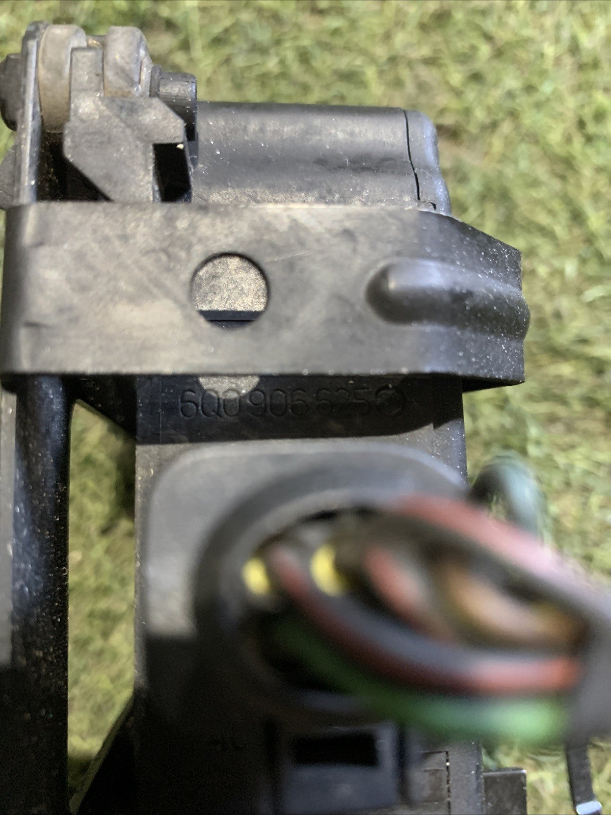 Centralina Valvola Solenoide Audi A3 8P 1.9 Diesel 6Q0906625