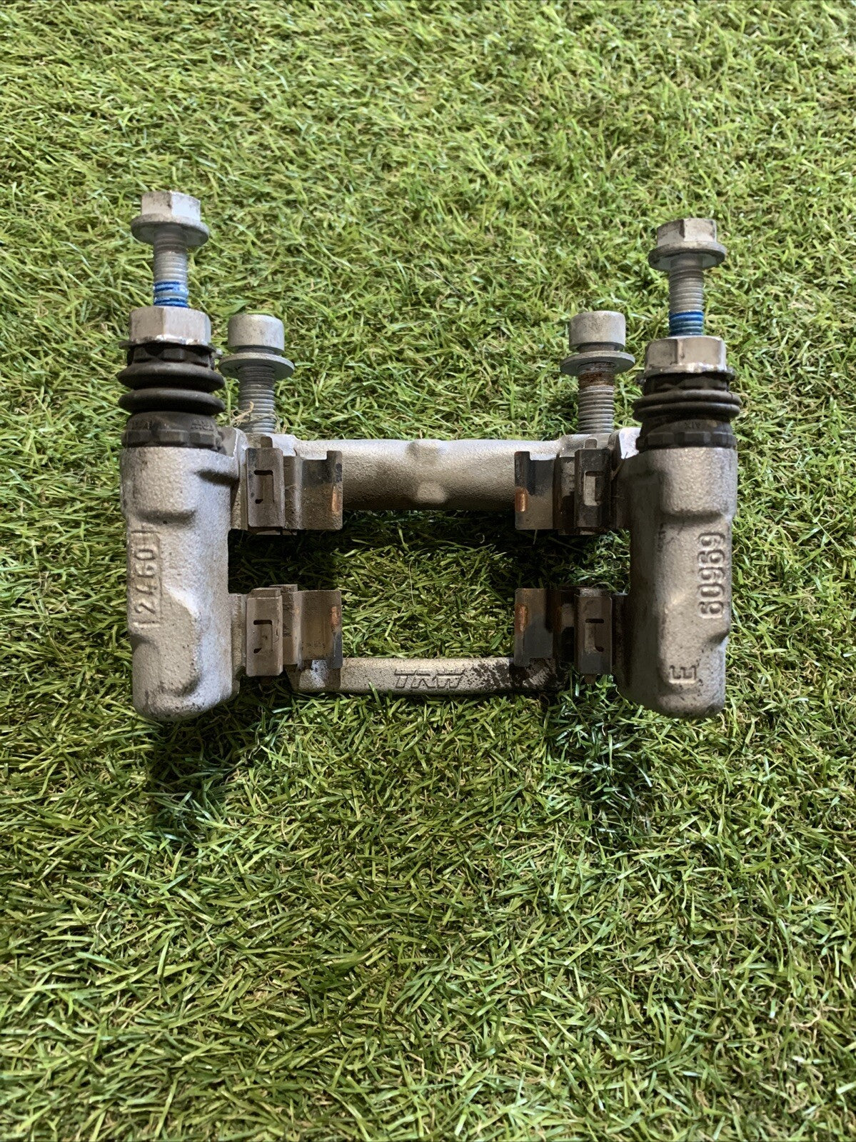 Porta Pinza Freno Posteriore Destra Peugeot 208 2022 1643574680