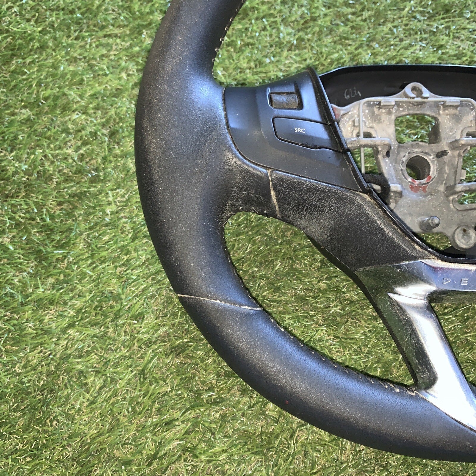 Volante sterzo PEUGEOT 208/2008 Anno 2015 6191373 CONSUMATO