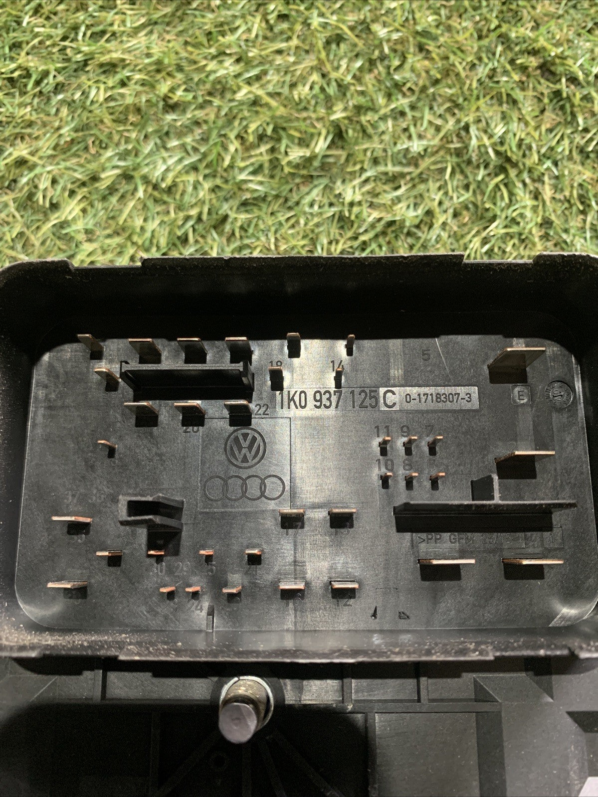 CENTRALINA PORTA FUSIBILI PER VOLKSWAGEN Golf 6 Berlina 1K0937125C diesel 2.0