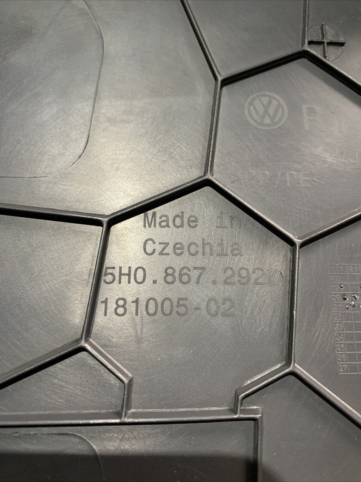 5H0867292 RIVESTIMENTO INTERNO INFERIORE MONTANTE CENTRALE DESTRO VW GOLF 8