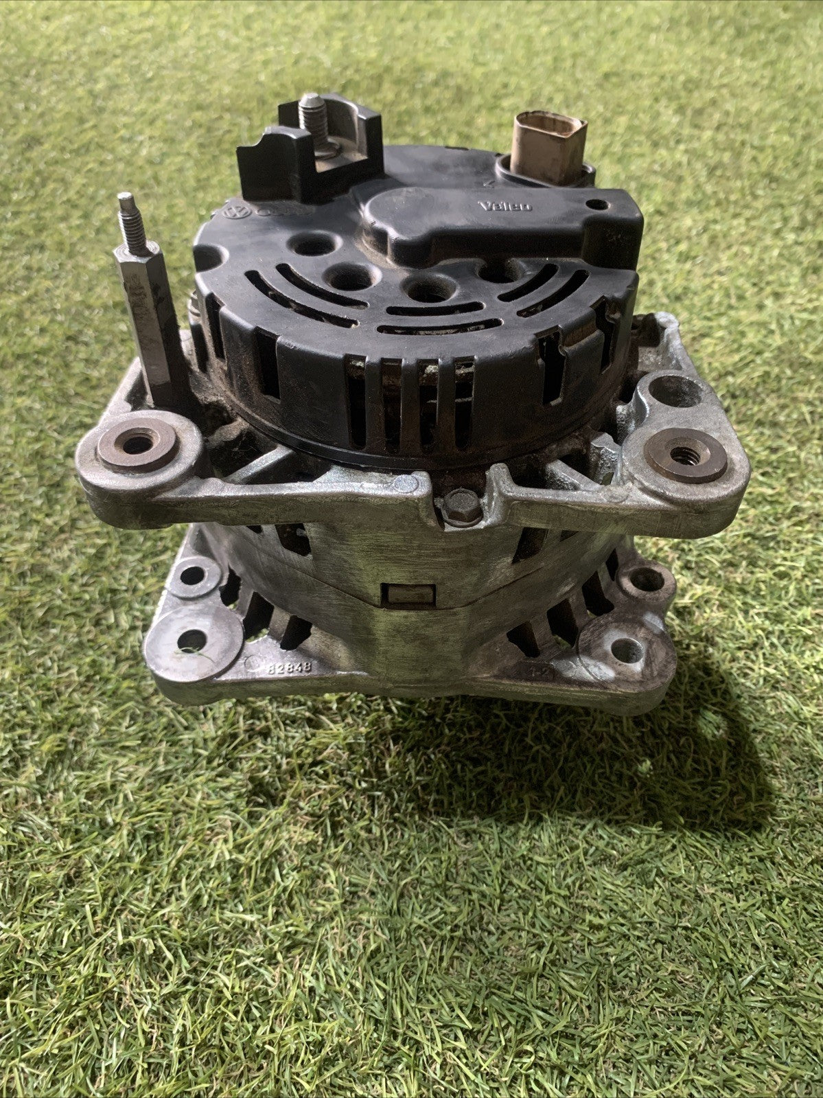 ALTERNATORE PER VOLKSWAGEN Polo 3° Serie 037903025G Benzina 1.4 (94>01)