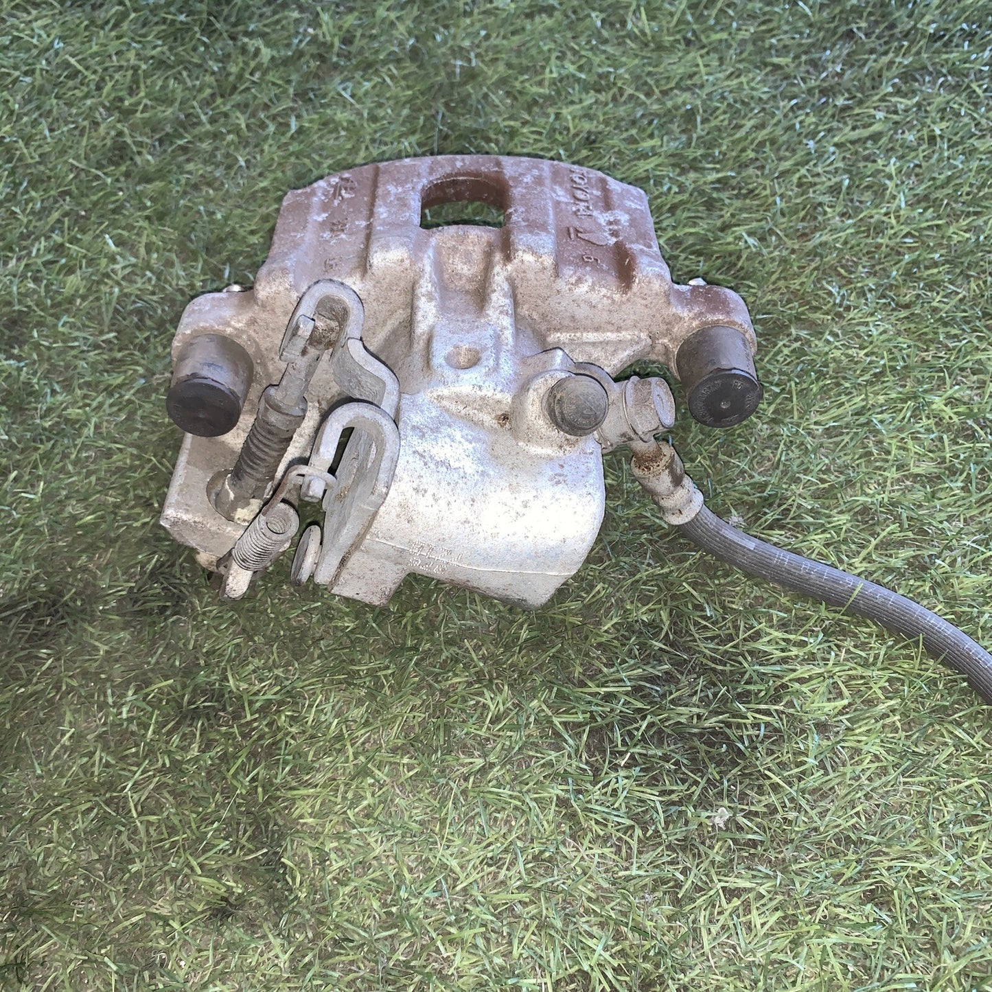 Pinza freno posteriore Sx toyota yaris 2017-2021