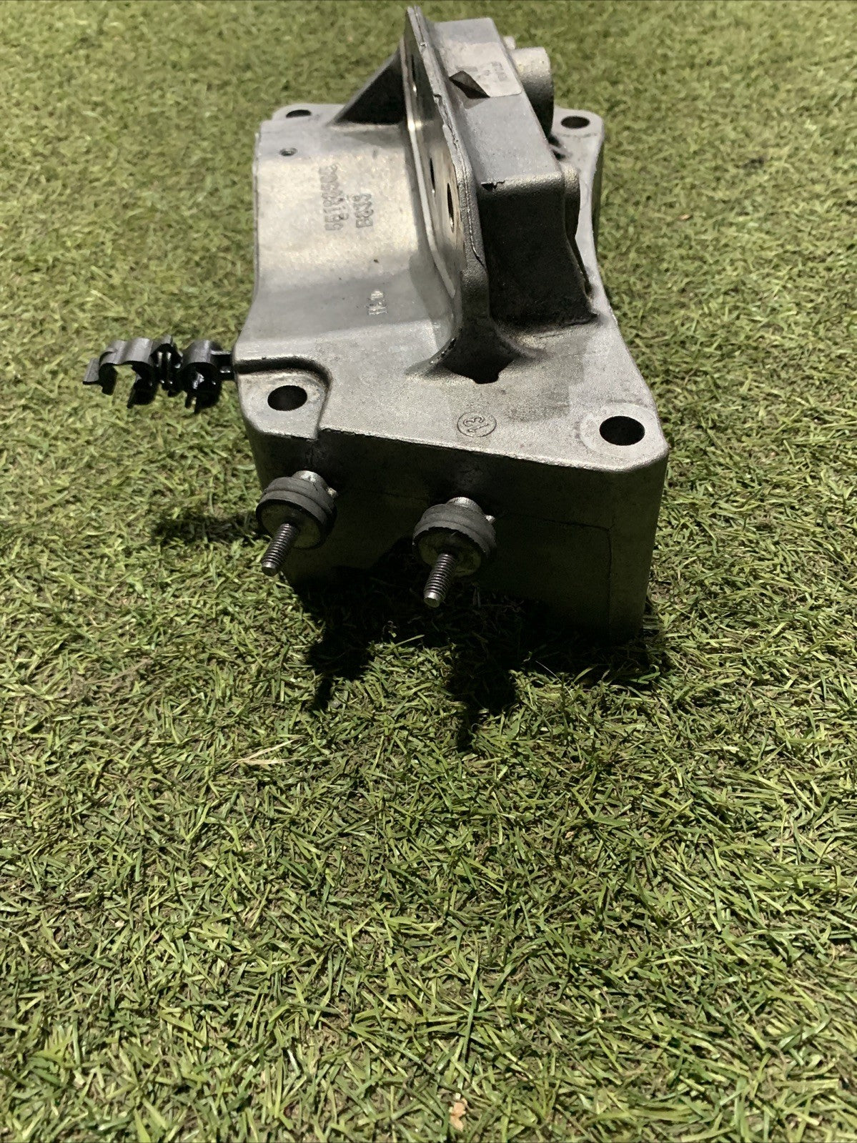 SUPPORTO MOTORE FIAT 500 L Serie (351_352) 55198565 Diesel 1300 (12) 1583923 (2)