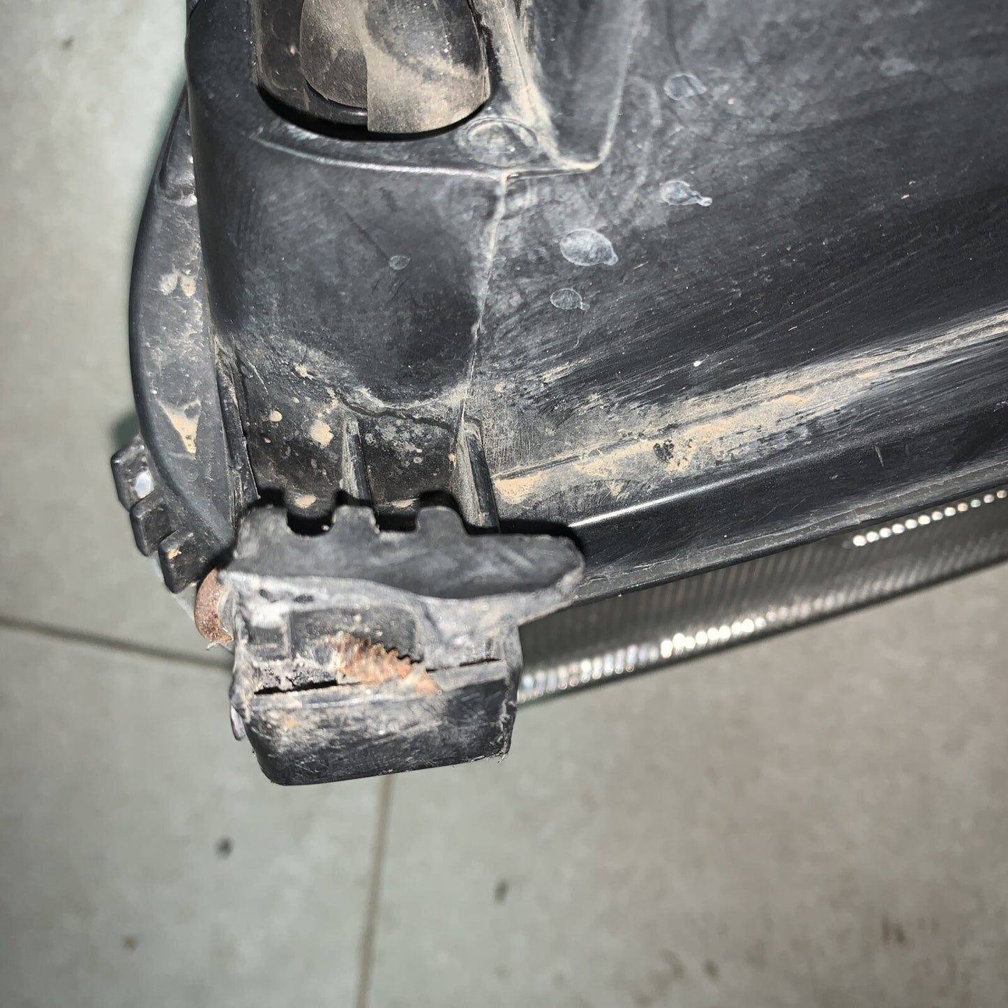 FARO FANALE PROIETTORE ANTERIORE DESTRO FORD C-MAX 2003-10 084311158R