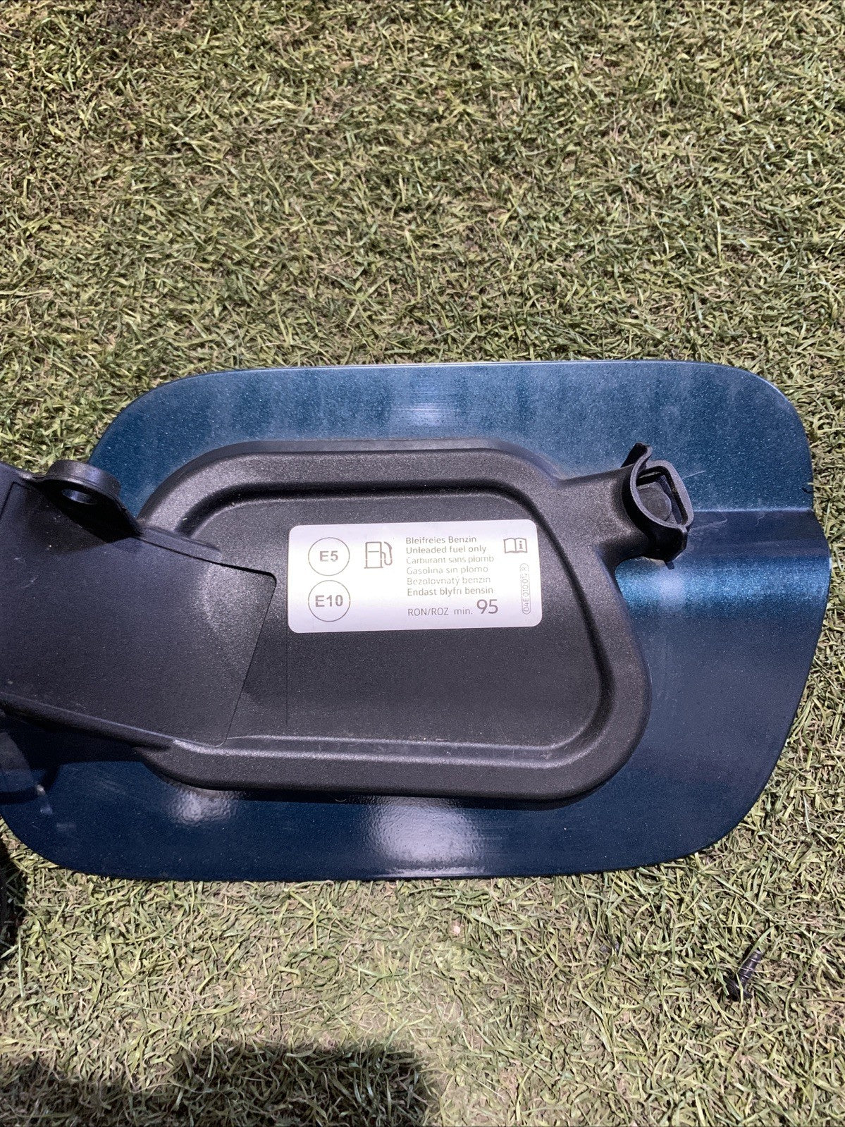 Sportellino Carburante Volkswagen Tiguan 2023 1.5 Benzina 5NA809857D