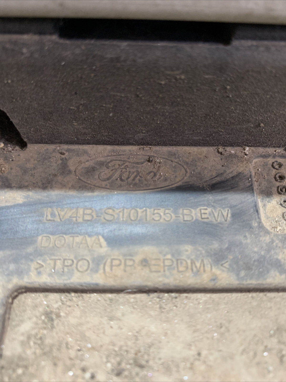 Minigonna Sx Ford Kuga 2022 LV4B-S10155-BEW