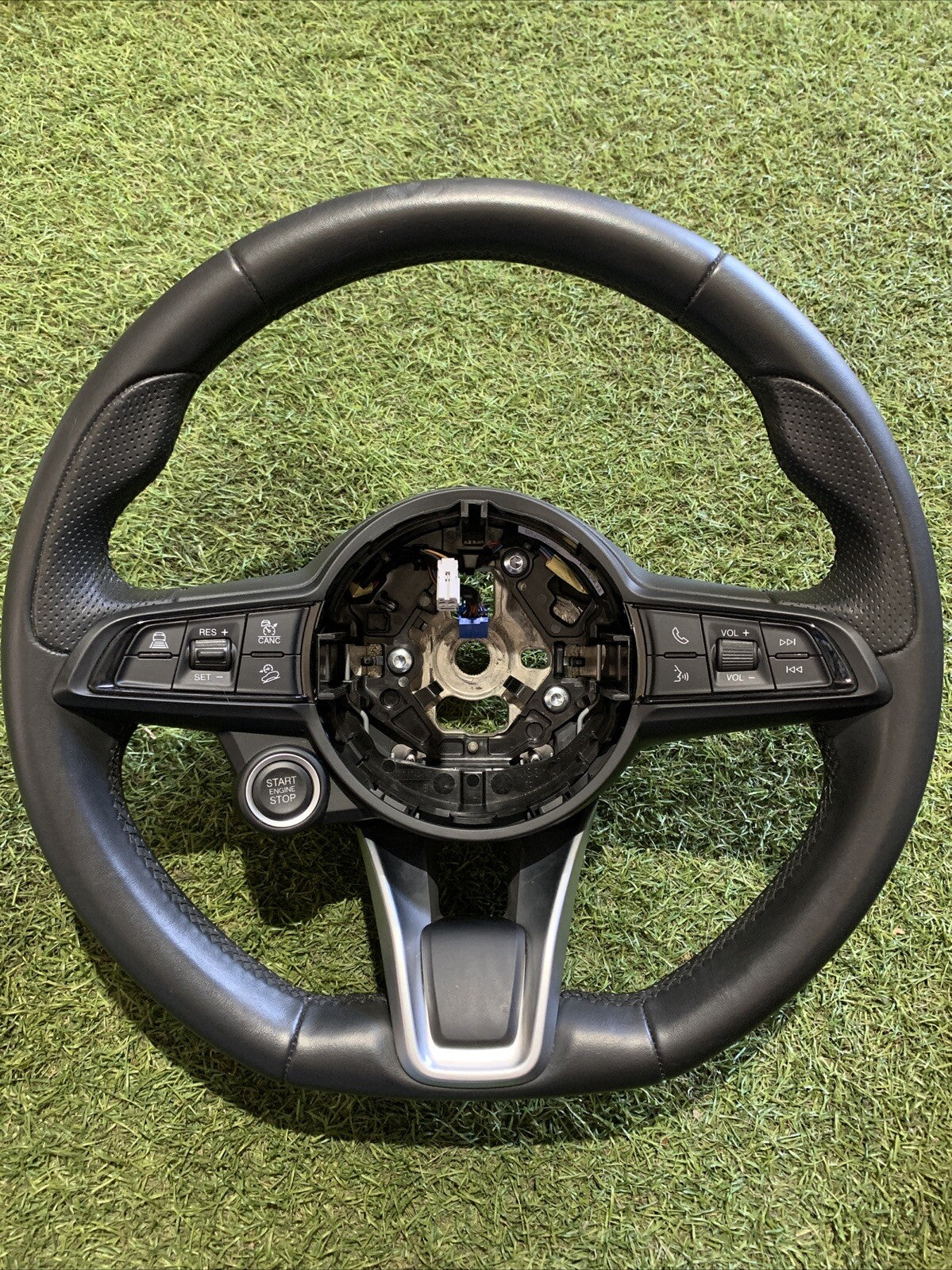 Volante Sterzo Alfaromeo Stelvio 2020 01561506370