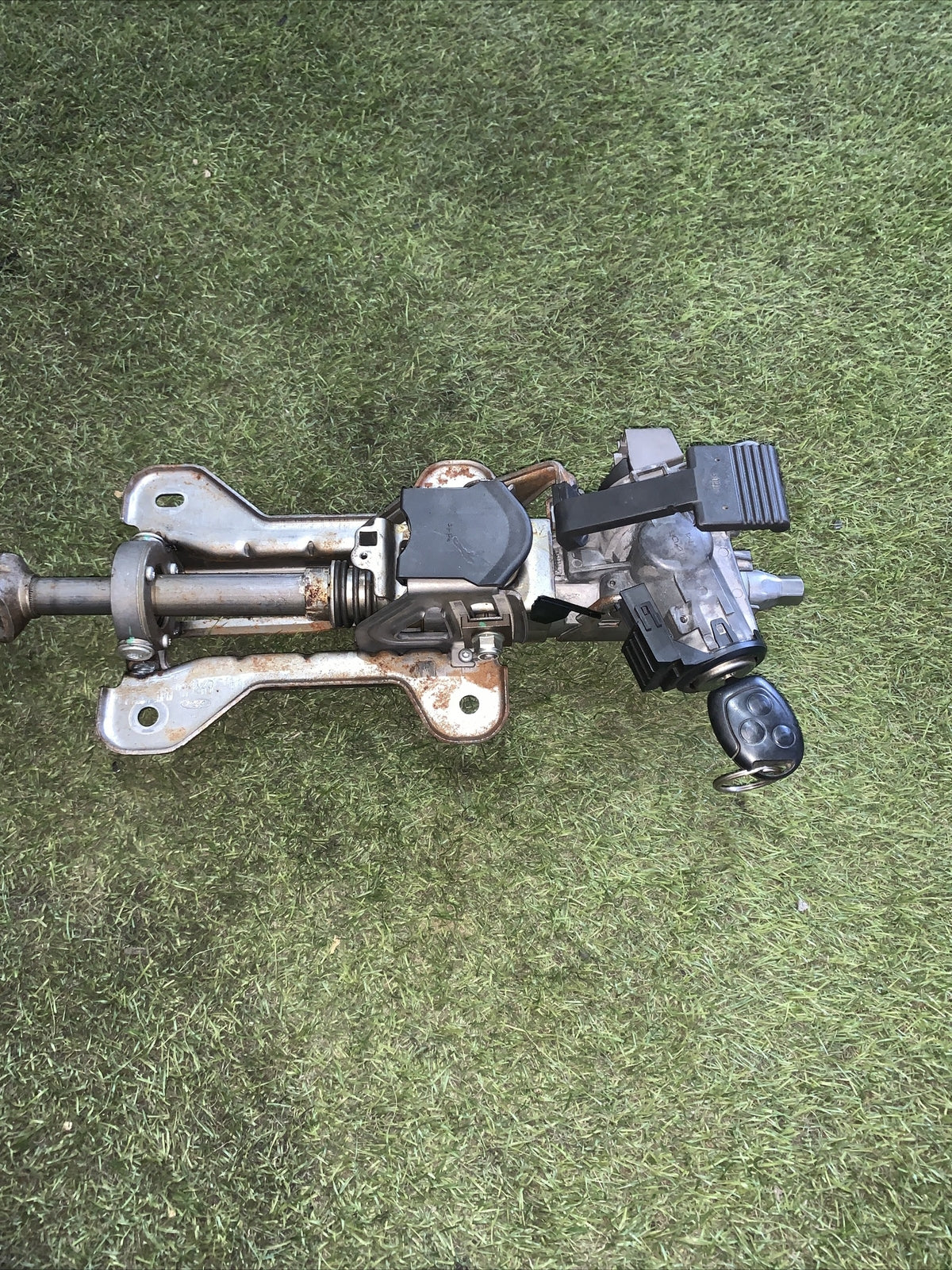 2S61-3C529-FA Piantone Sterzo Ford Fiesta 5 Serie 1.4 Diesel