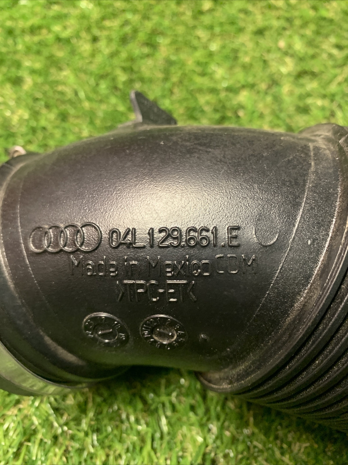 AUDI Q5 Tubo Presa Aria 2.0 TDI 120kw 04L129661E 2017