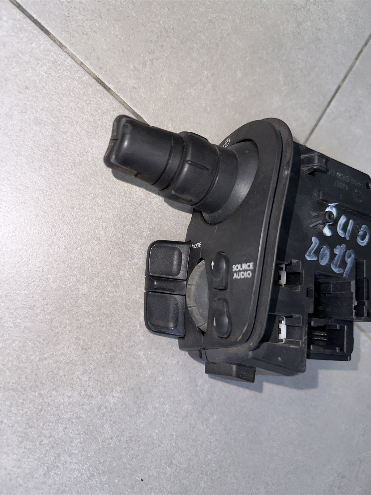 88103003 INTERRUTTORE TERGICRISTALLO 2008 Renault Kangoo/Grand Kangoo