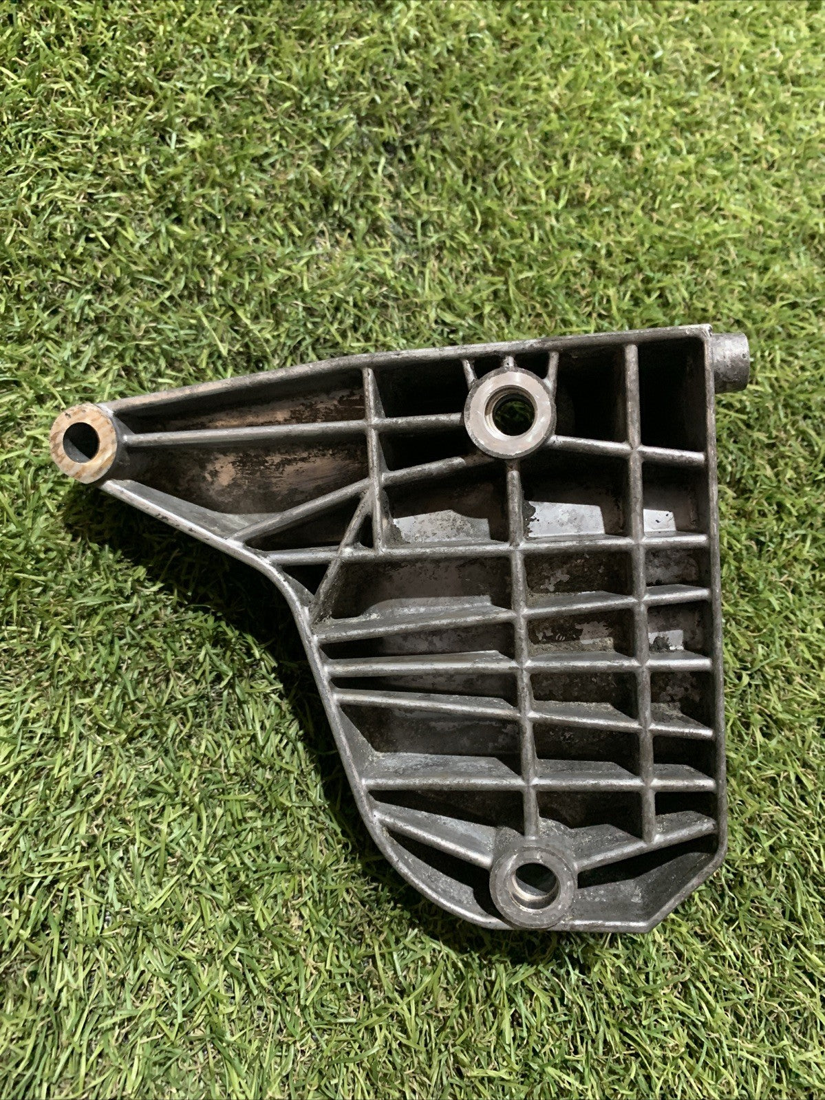 SUPPORTO POMPA IDROGUIDA BMW Serie 3 E90 Berlina 779445501 2.0 DIESEL