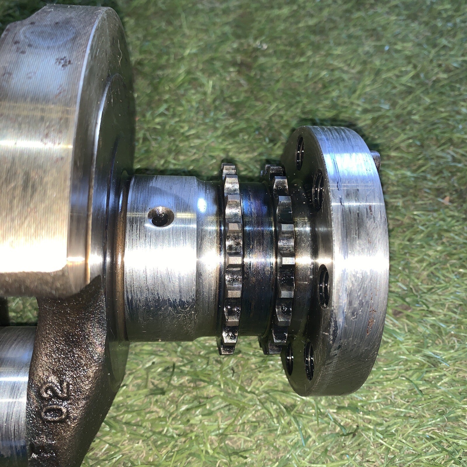 2016 BMW F20 F21 116D 1.5 DIESEL B37D15A. ALBERO MOTORE 8583490 / 8583491 85K