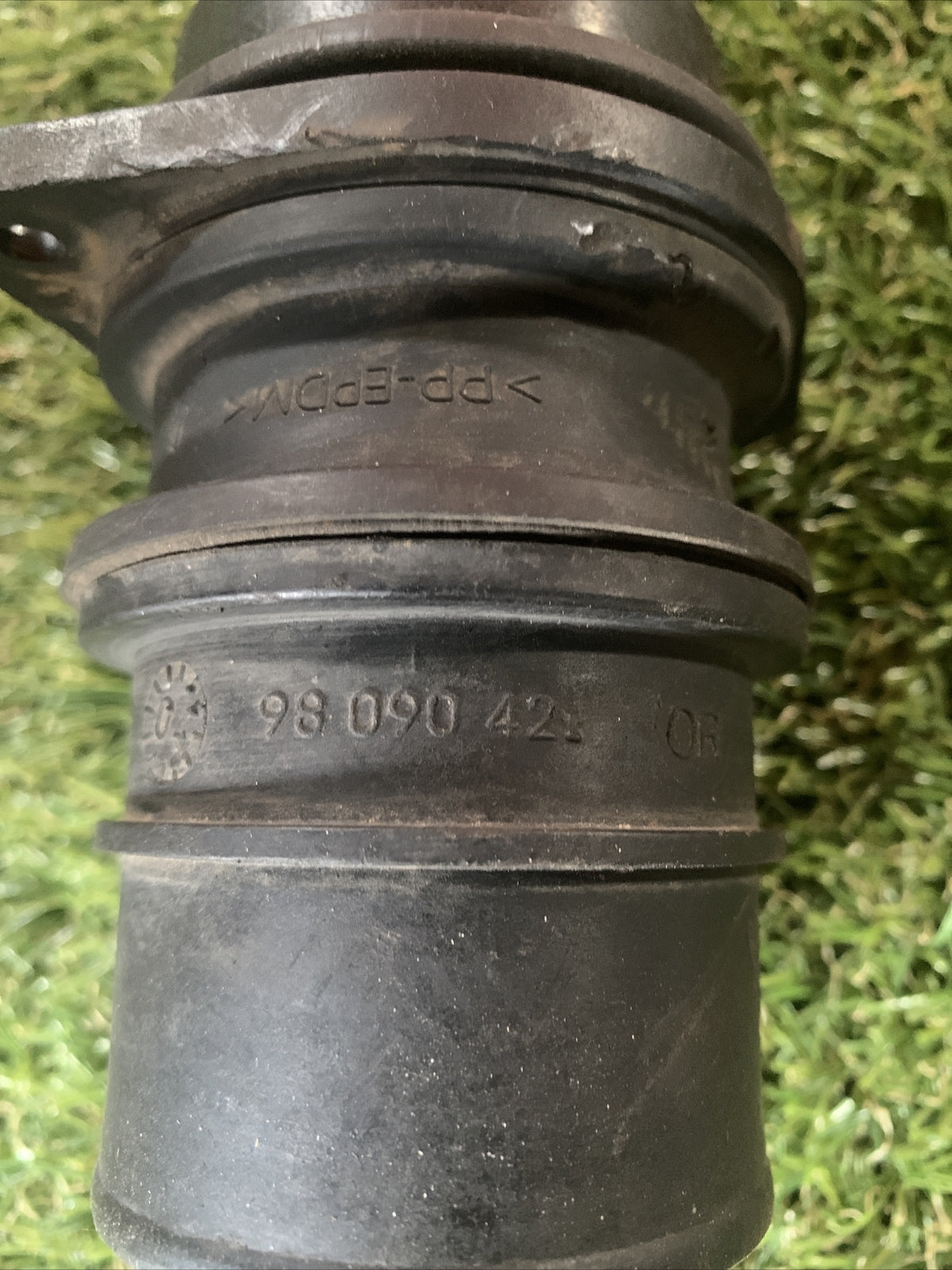 Debimetro aria RENAULT CLIO 2007 98090421