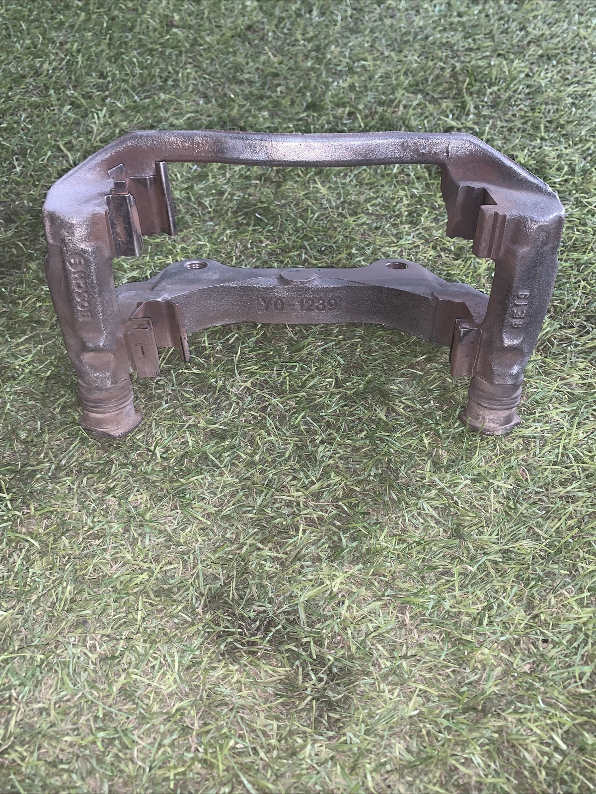 Porta pinza anteriore Sx Fiat Bravo 1.6 (2)