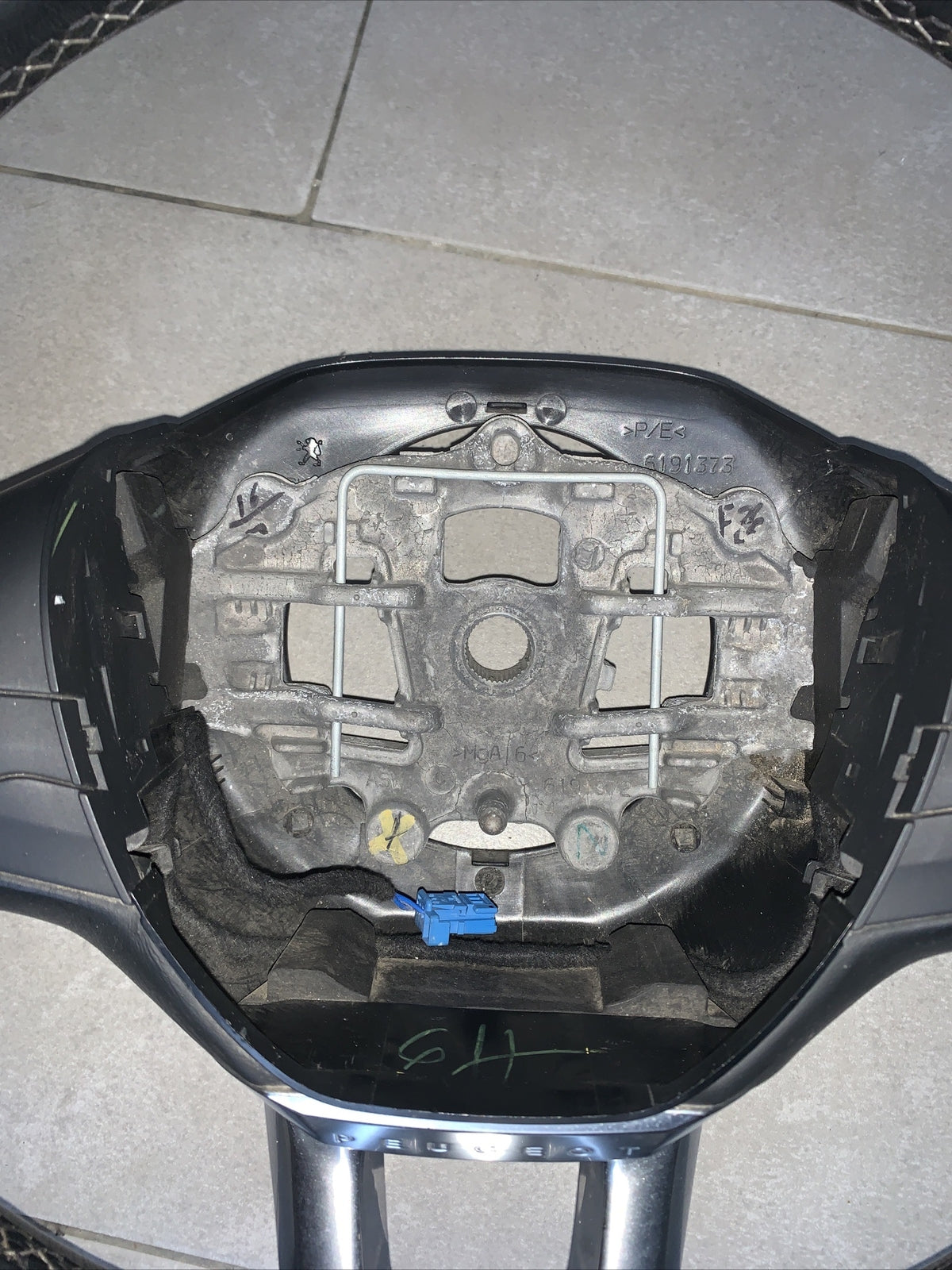 Volante sterzo PEUGEOT 208/2008 Anno 2015 6191373