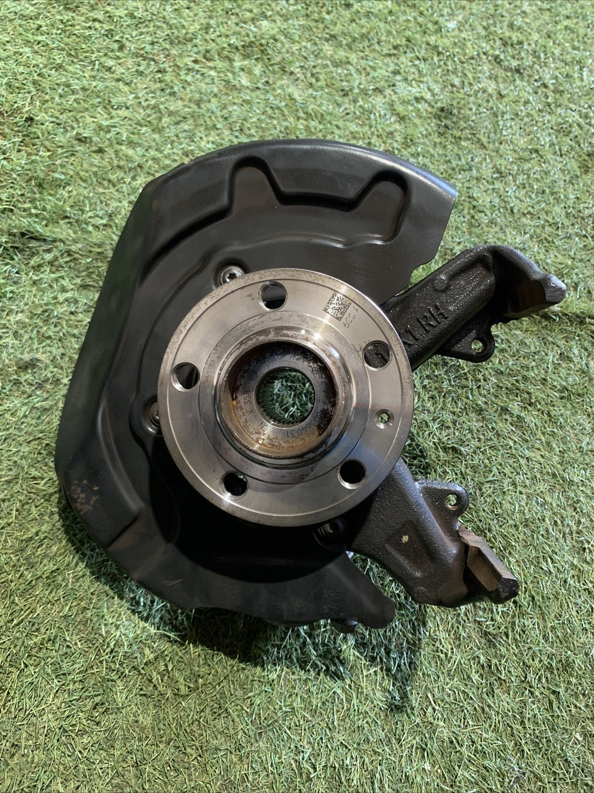 Mozzo Montante Fusello Anteriore Destra Volkswagen Polo 2024 1.0 B 2Q0407256AF
