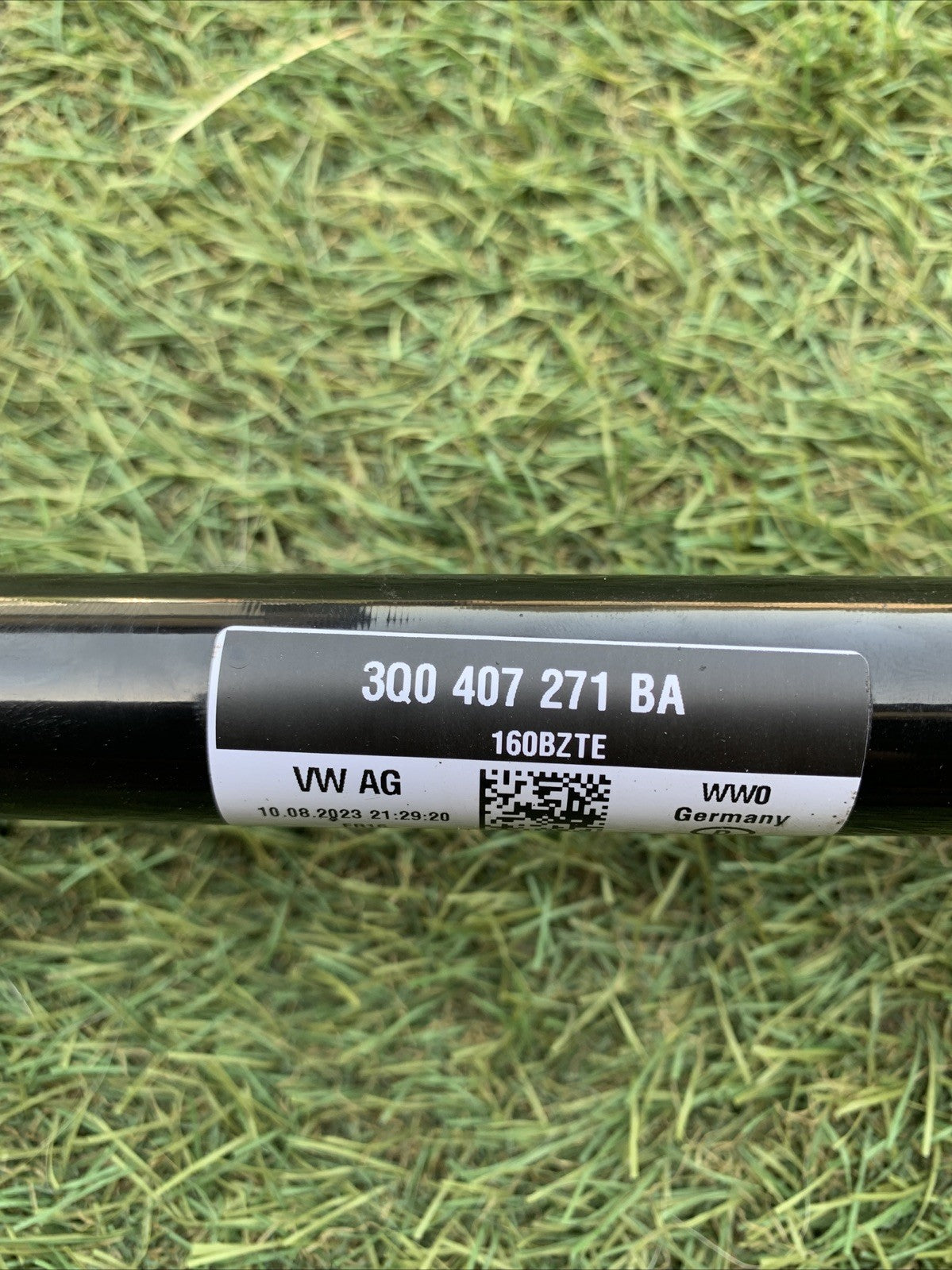 Semiasse Anteriore Sinistro Volkswagen Tiguan 2023 1.5 Benzina 3Q0407271BA