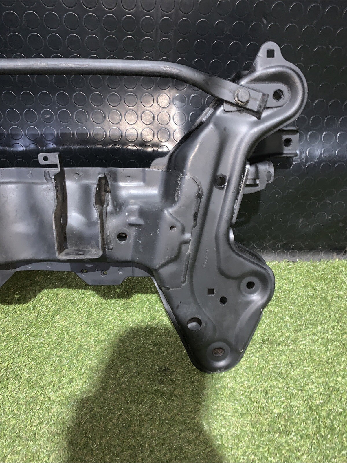 9804208180 CULLA MOTORE ASSALE ANTERIORE PEUGEOT 2008(2013 ) 1.6 HDI