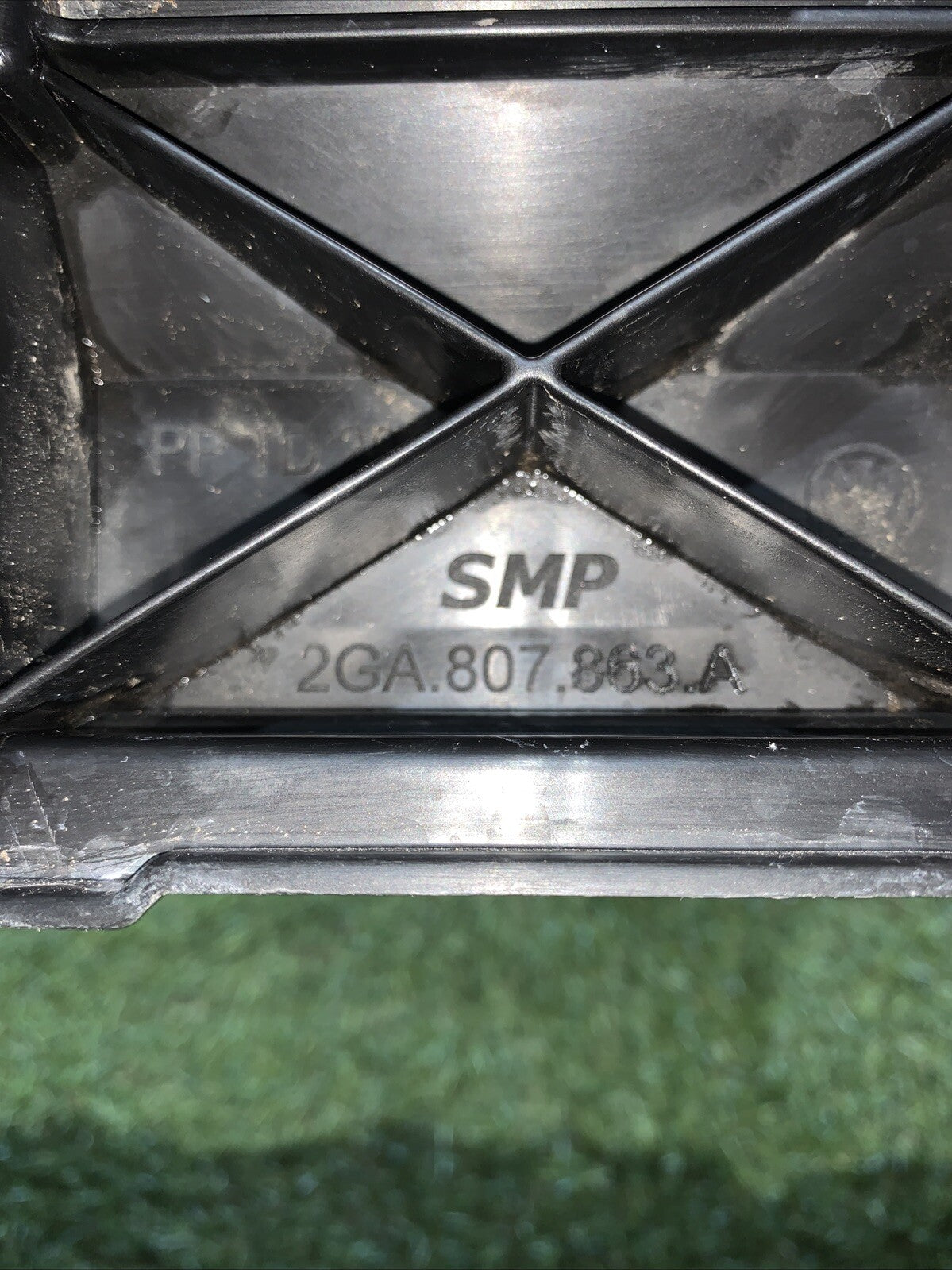 2GA807863A STAFFA SUPPORTO PARAURTI POST VOLKSWAGEN T-ROC