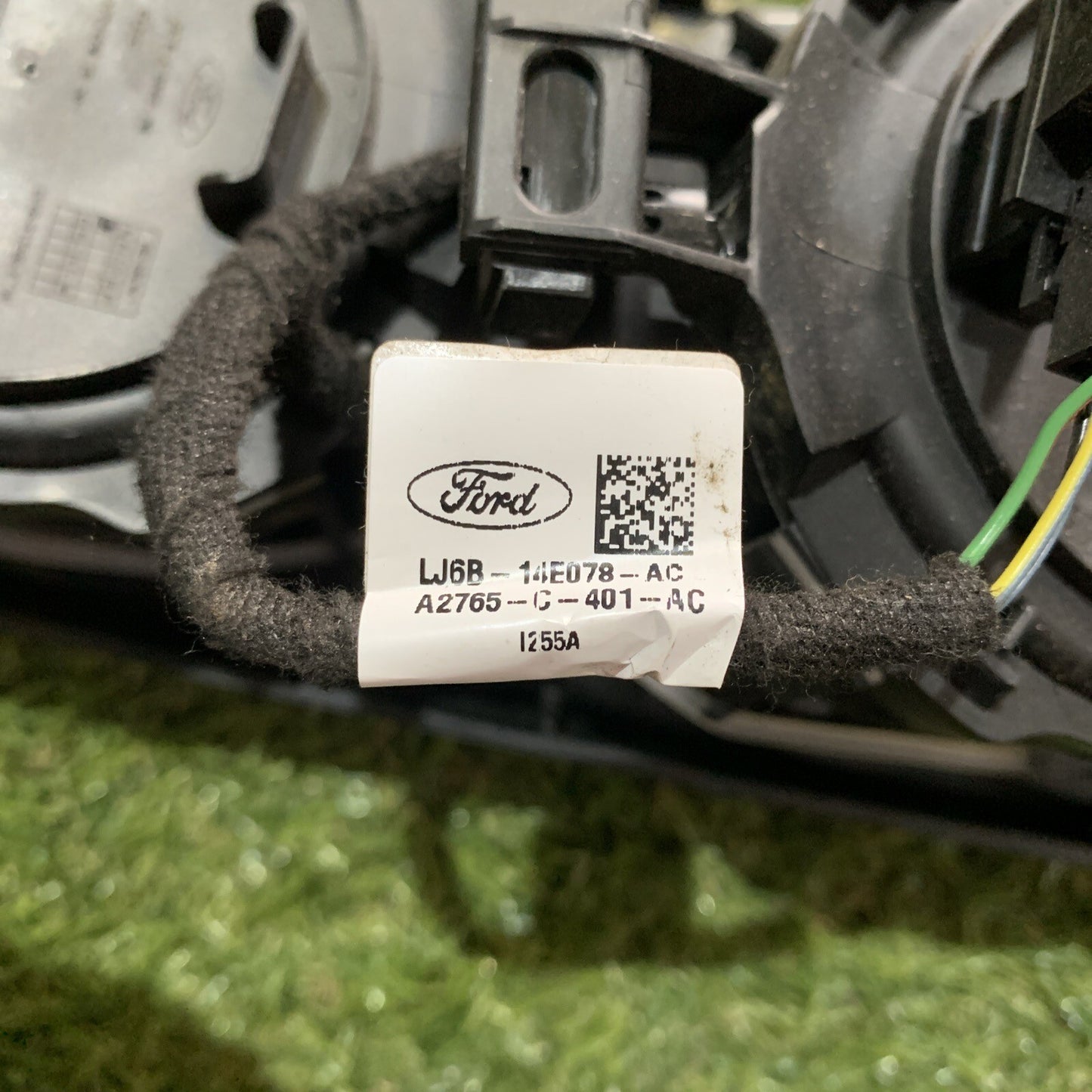 JX7B-A045A66-F RIVESTIMENTO TUNNEL CENTRALE CON PORTA BICCHIERI FORD KUGA 2022