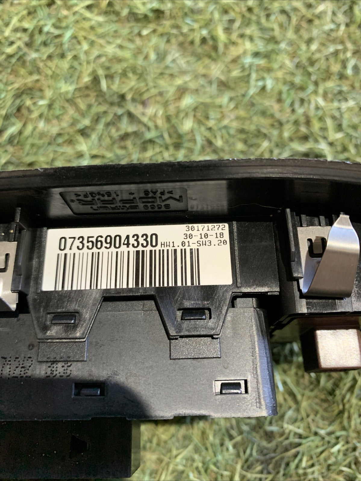 PULSANTIERA ANTERIORE SINISTRA PER FIAT 500 X Serie 07356904330 2022