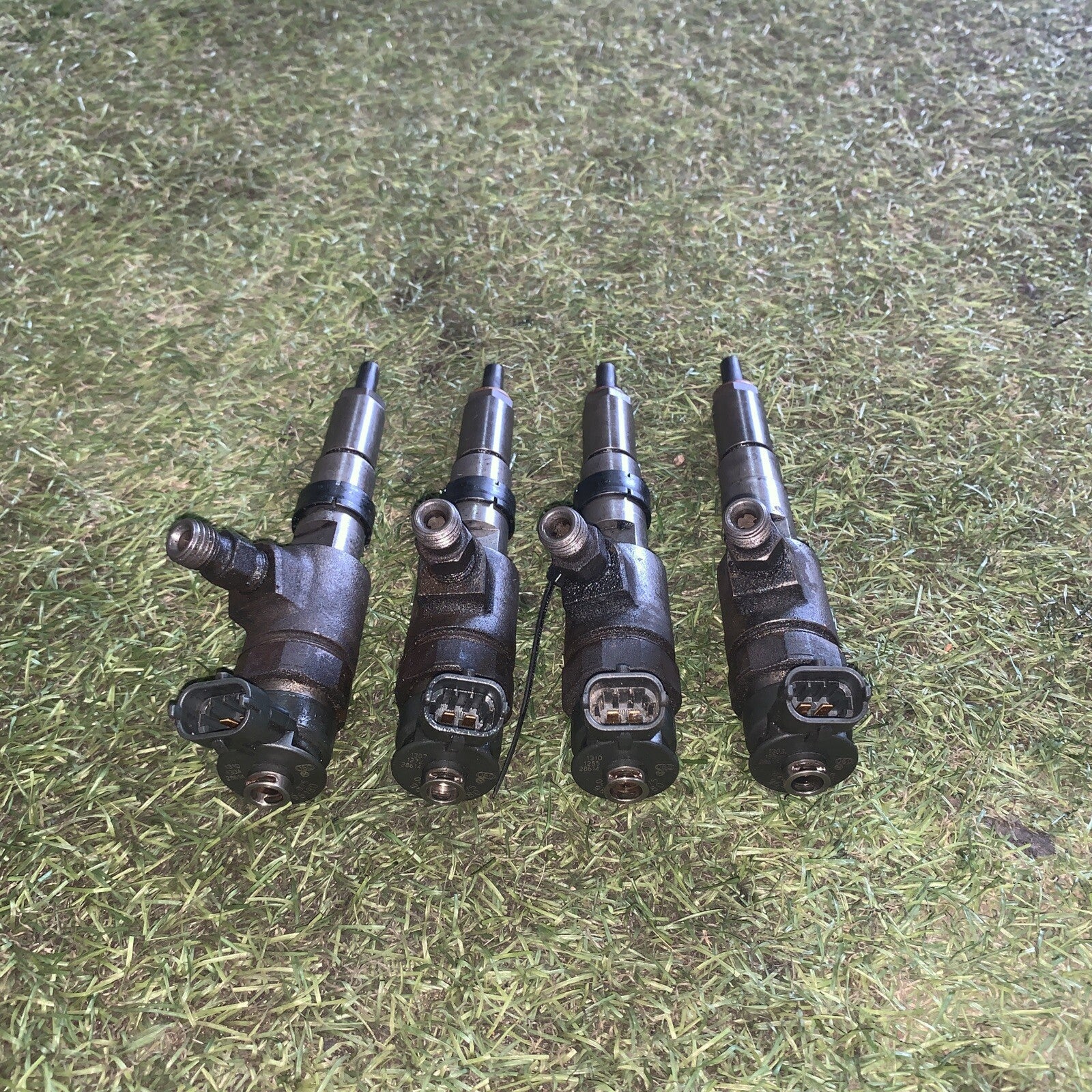 0445110075 4 INIETTORI BOSCH PEUGEOT CITROEN FORD 1.4 HDI TDCI FIESTA