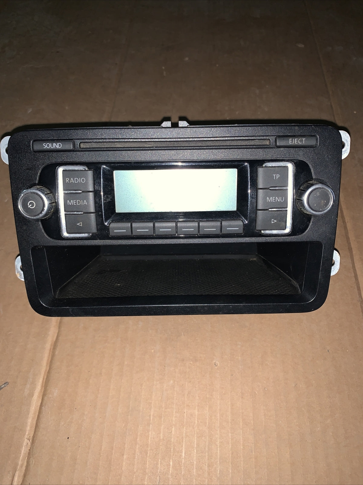 1K0035156B  STEREO RADIO AUTORADIO VOLKSWAGEN Golf 6