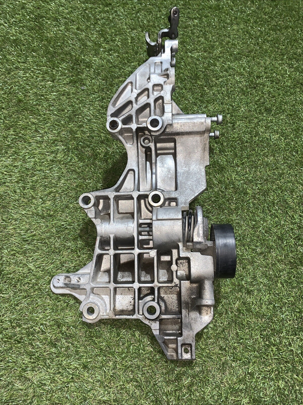 Supporto Alternatore Volkswagen Polo 6R 1.6 Diesel 03L903143K