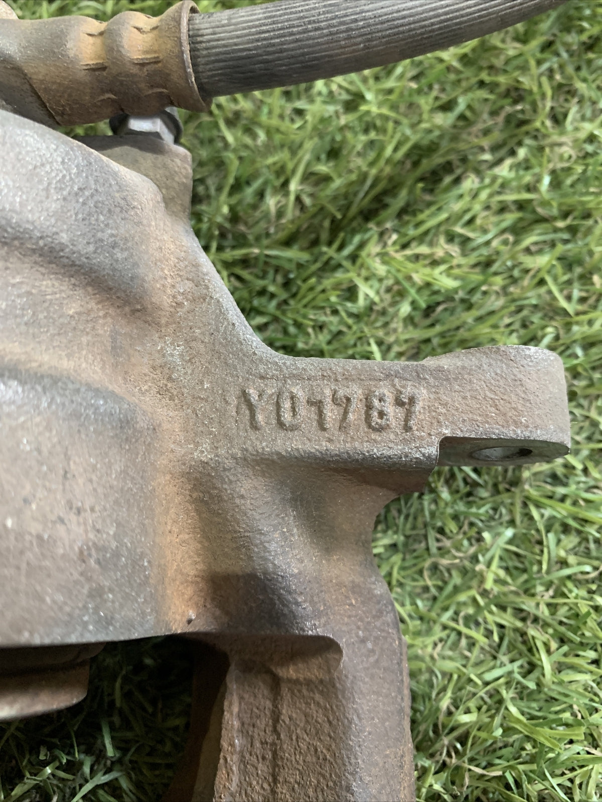 Pinza Con Porta Pinza Anteriore Destra Peugeot 107 1.0 Benzina Y01787