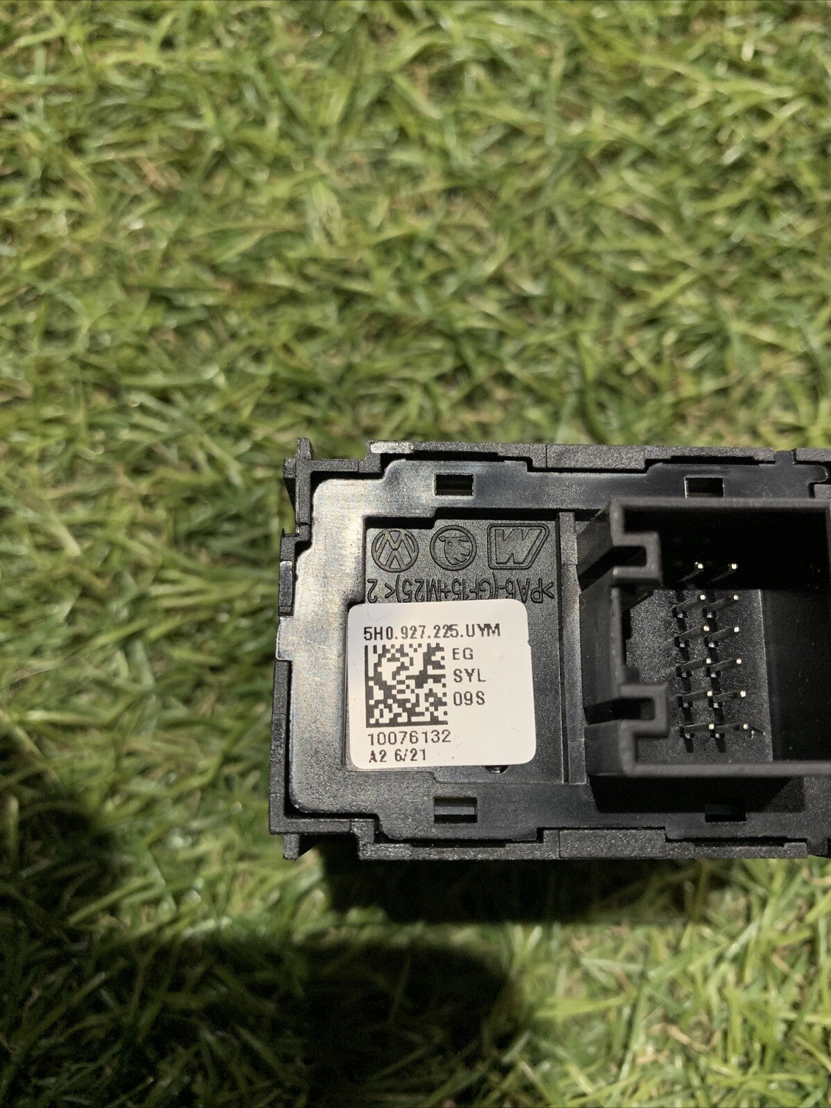 Pulsante Freno Di Stazionamento Volkswagen Golf 8R 2.0 Benzina 5H0927225U