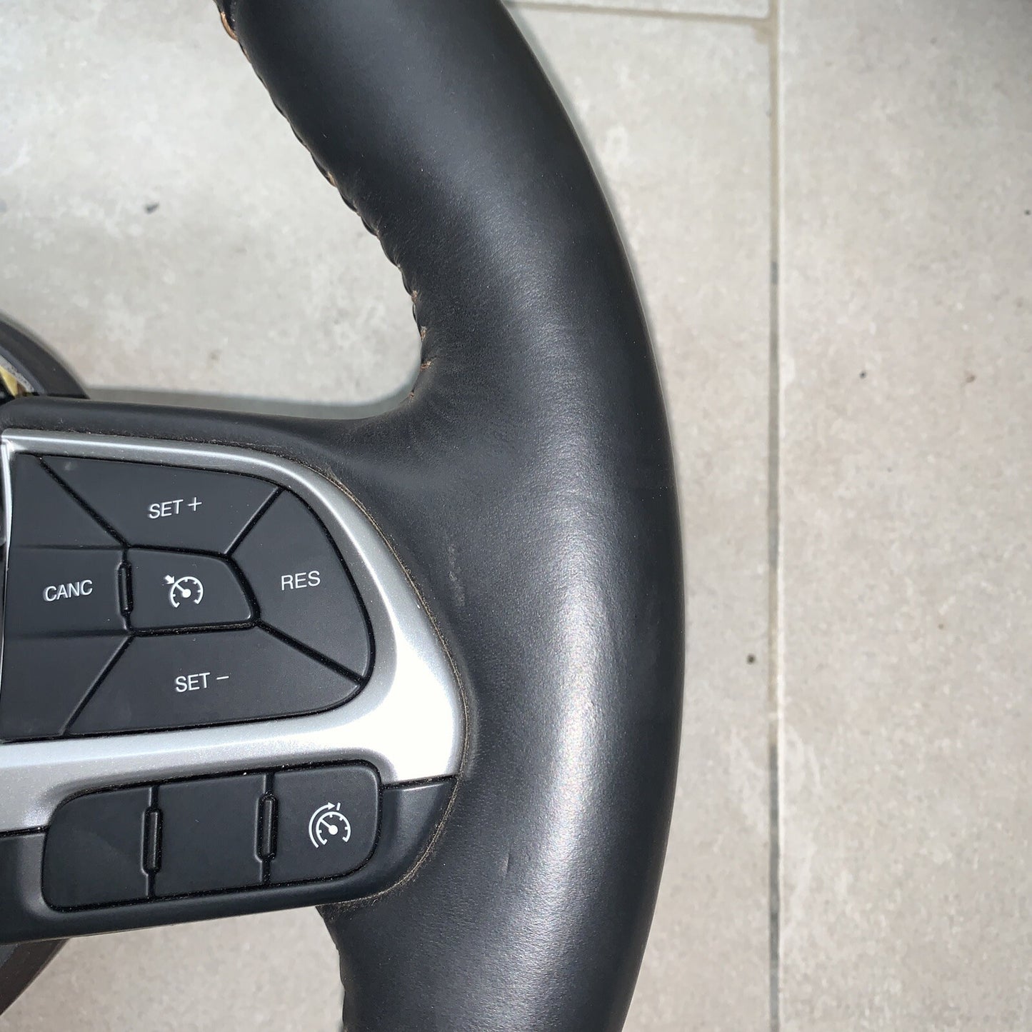 1049805V95 VOLANTE CON COMANDI MULTIFUNZIONE  JEEP COMPASS Dal 2016-2022