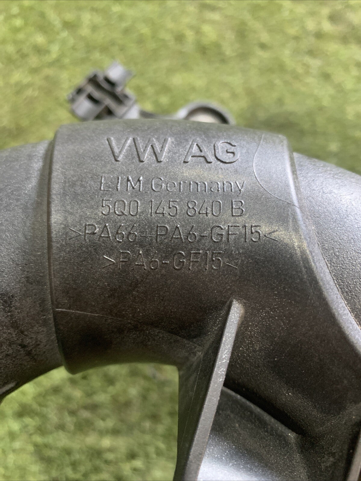 Tubo Aspirazione Volkswagen Tiguan 2023 2.0 Benzina 5Q0145840B