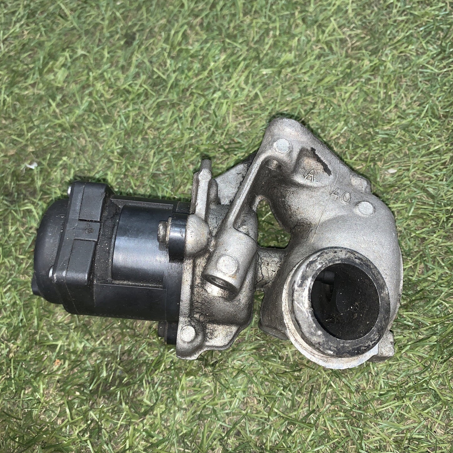 Valvola egr Peugeot 207 1.6 HDI dal 2006 al 2015 cod 9660276280