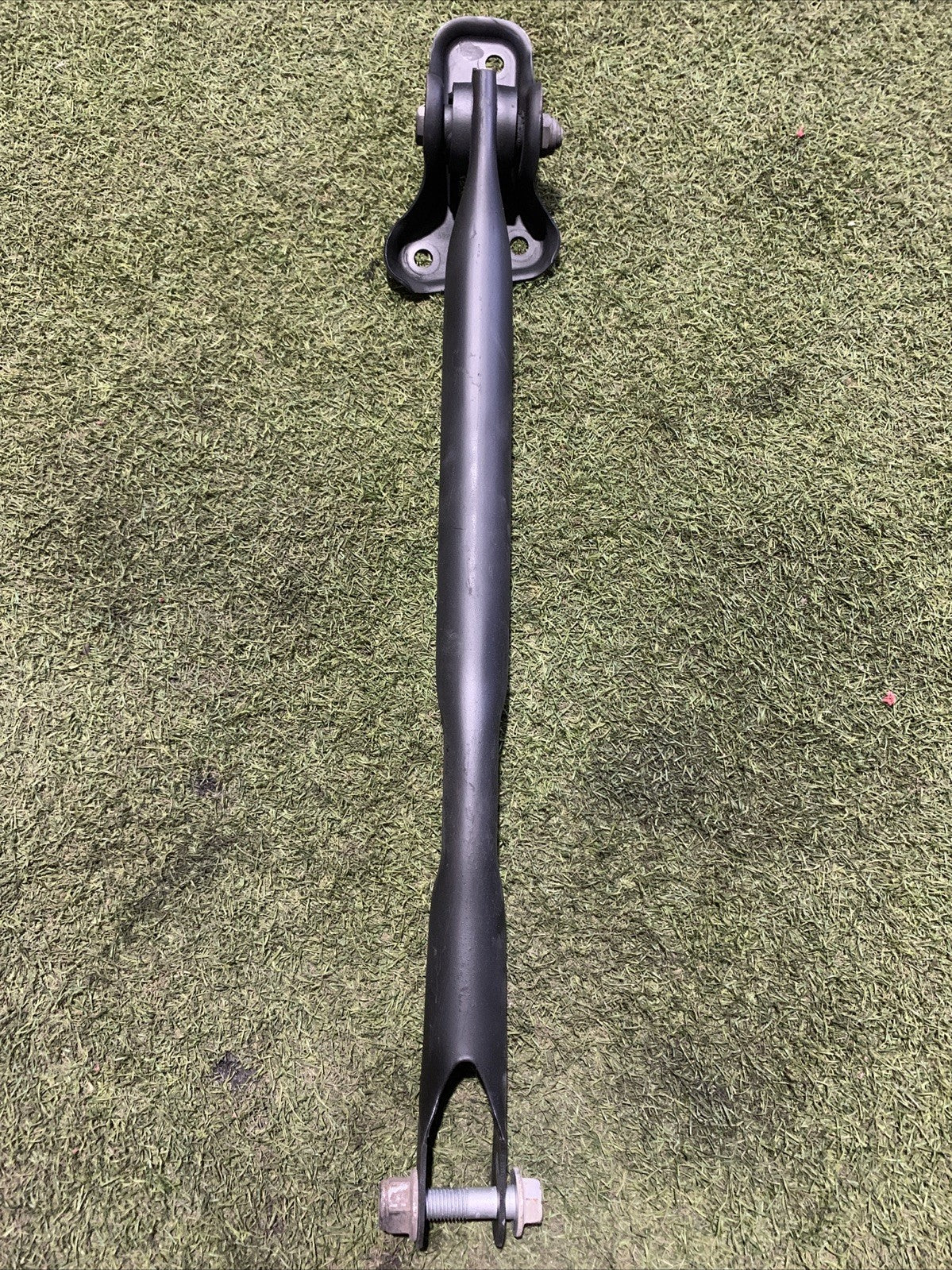 LR001176 BRACCIO OSCILLANTE LONGITUDINALE POSTERIORE SINISTRO RANGE ROVER EVOQUE