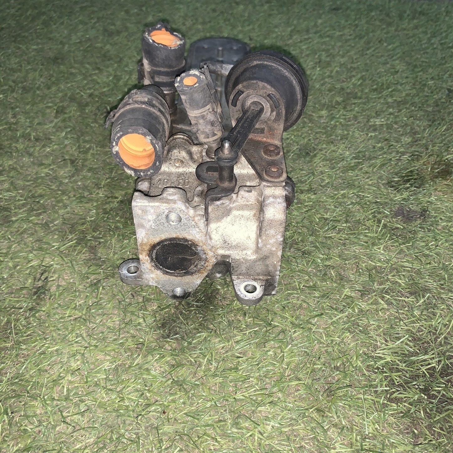 Volkswagen Golf 5 Audi A3 2.0 TDI valvola EGR radiatore scarico 03G131513