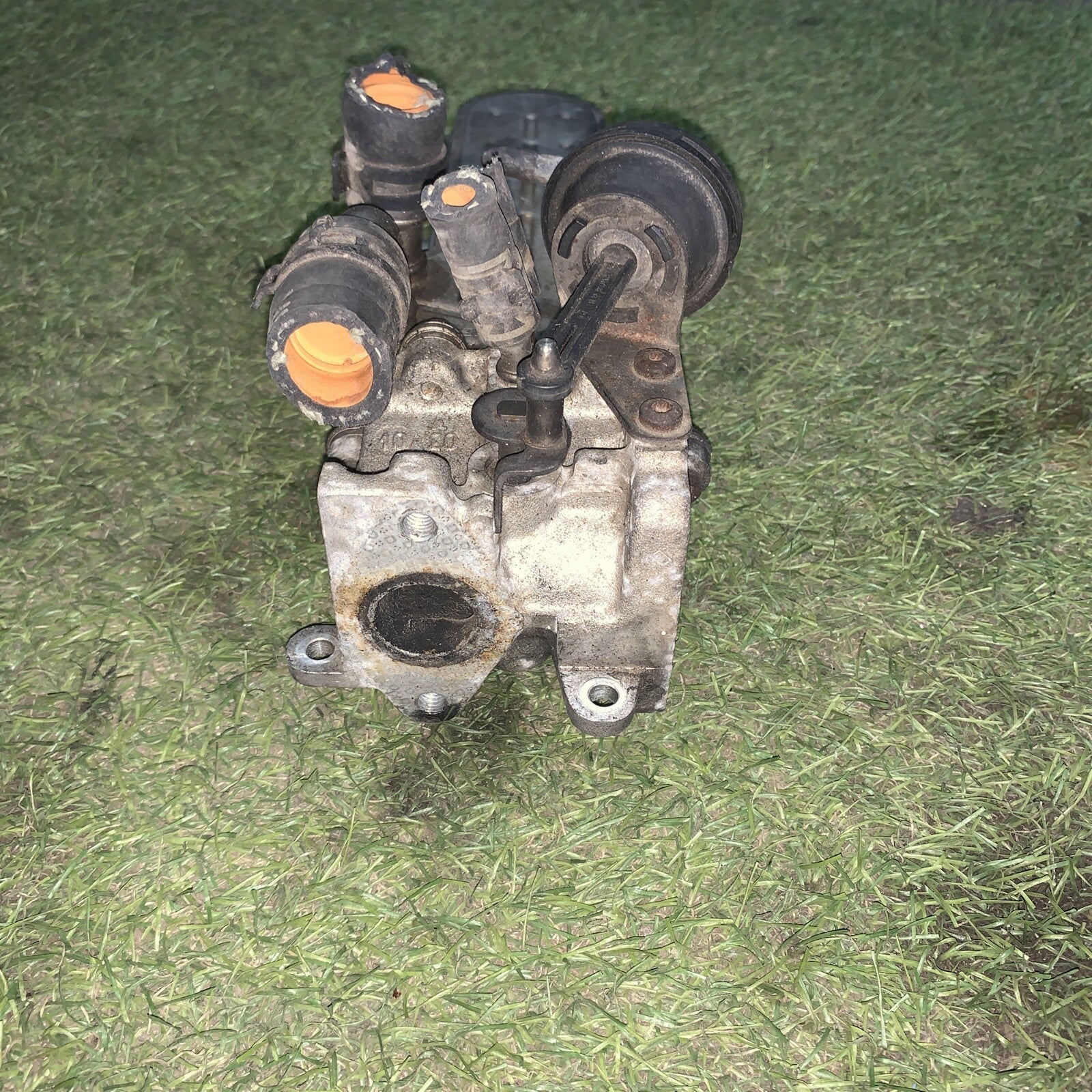 Volkswagen Golf 5 Audi A3 2.0 TDI valvola EGR radiatore scarico 03G131513