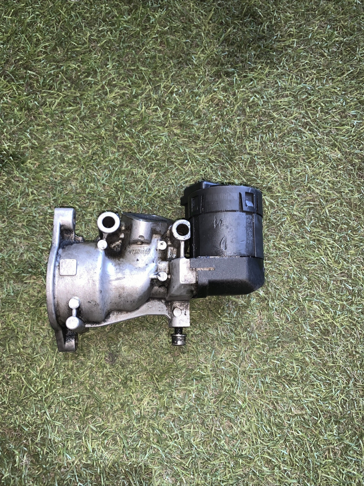 VALVOLA EGR PER CITROEN C4 C5 C8 JUMPY  RICIRCOLO GAS DI SCARICO 9681825280