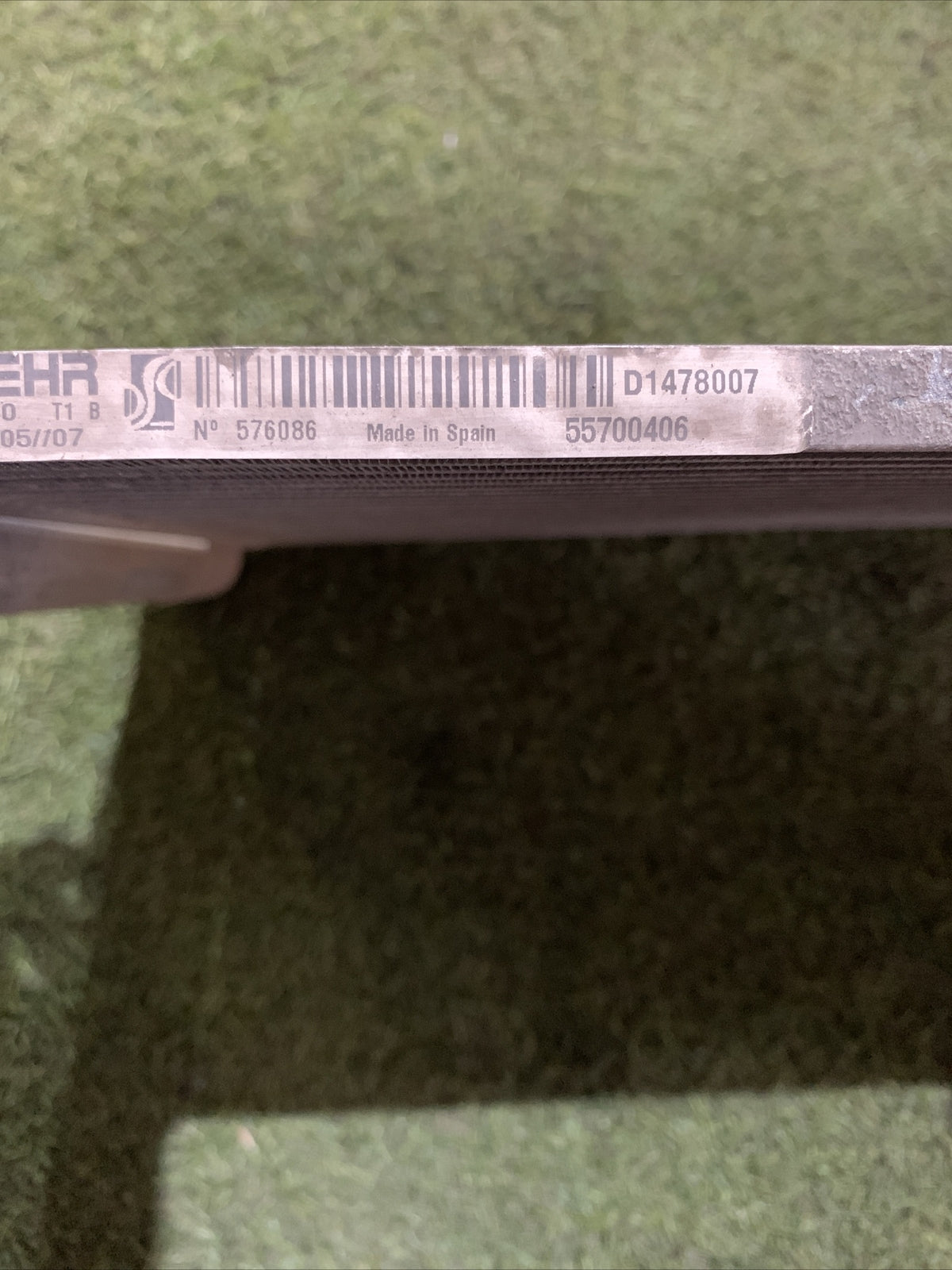 CONDENSATORE ARIA CONDIZIONATA FIAT GRANDE PUNTO 55700406 1.2 BENZINA (2)