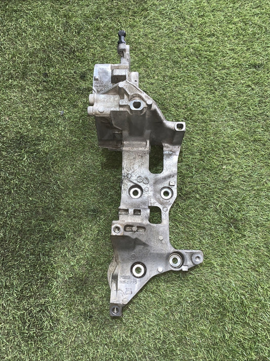 04L903143B SUPPORTO POMPA CARBURANTE,SUPPORTO ALTERNATORE GOLF 7 2.0 184CV