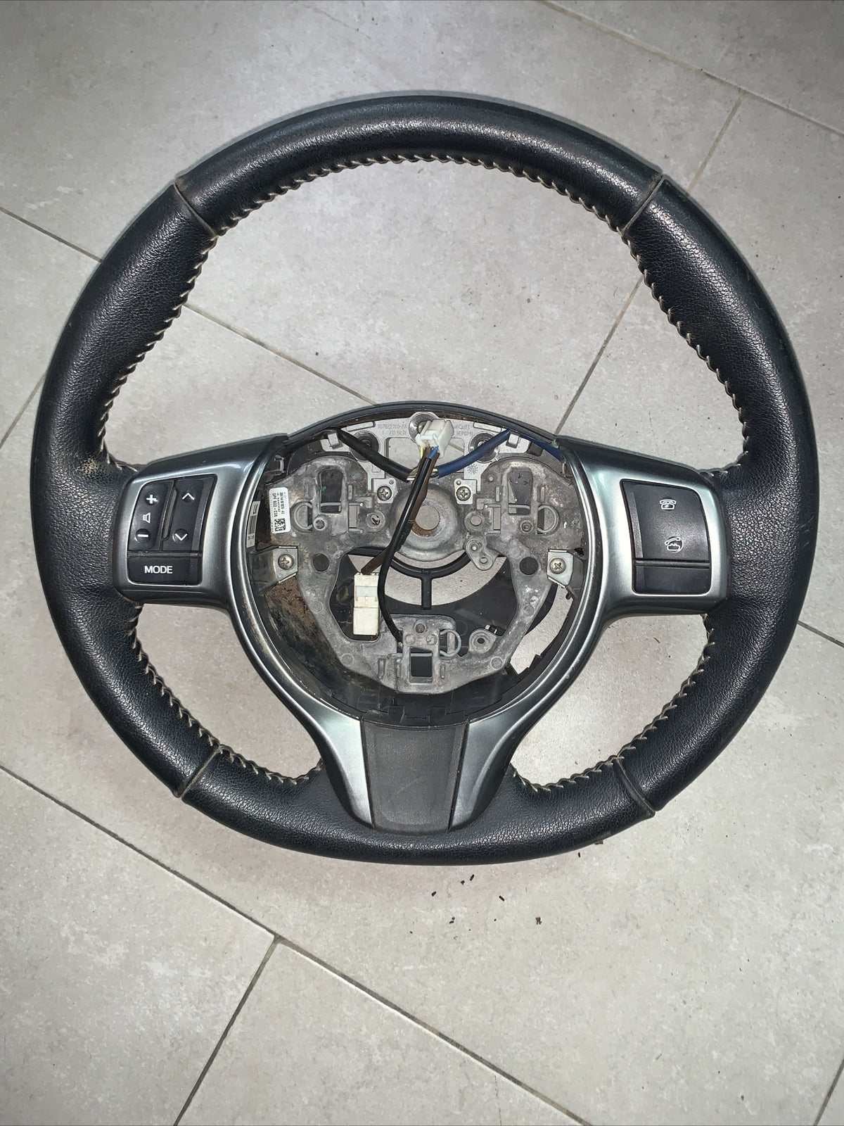 306744181B28-AD VOLANTE TOYOTA Yaris Serie (1416)