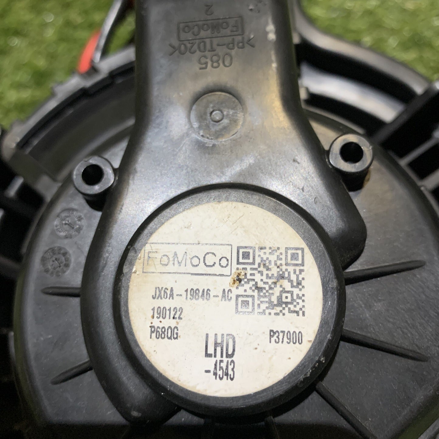 JX6A-19846-AC VENTOLA AREAZIONE ABITACOLO FORD FIESTA 2019