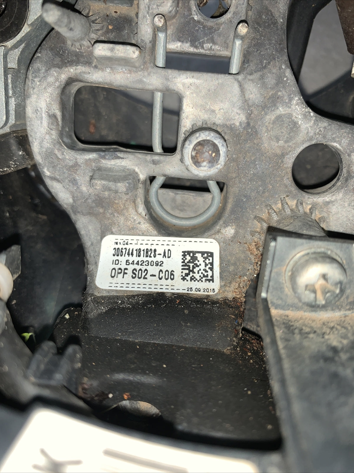 306744181B28-AD VOLANTE TOYOTA Yaris Serie (1416)