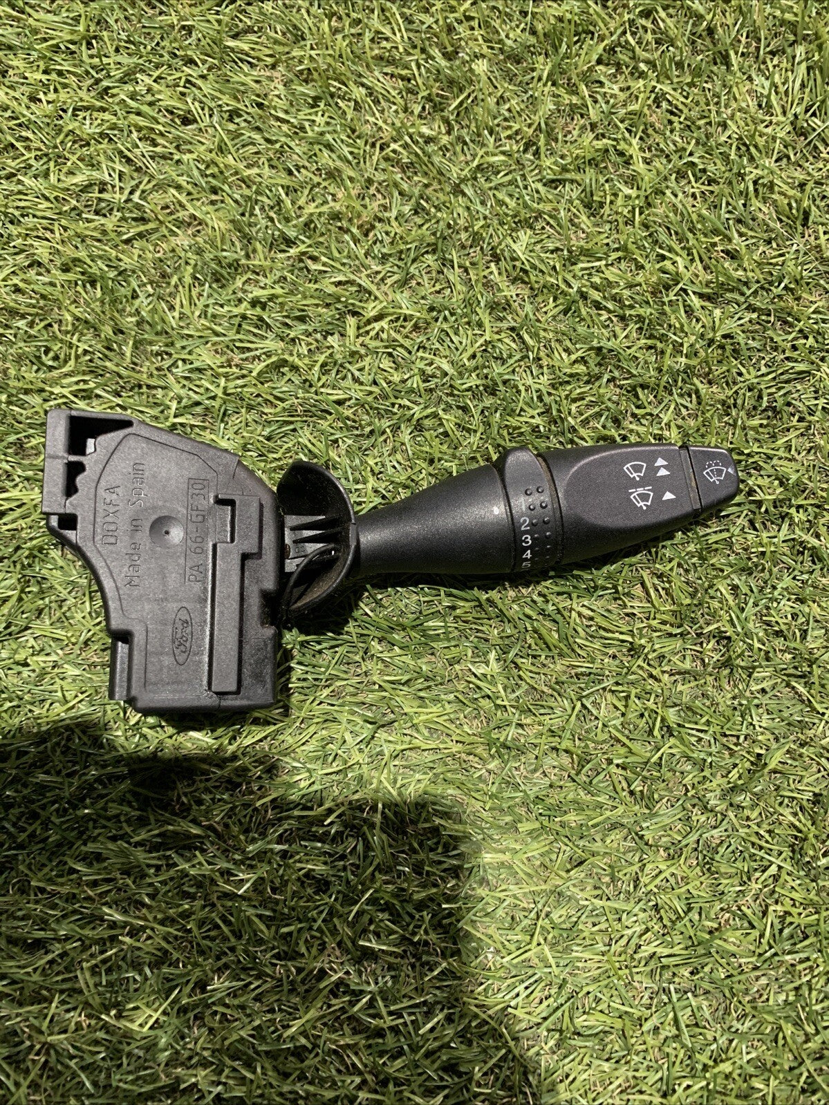 1S7T17A553DD LEVA COMANDI (DEVIOLUCI) TERGICRISTALLI DX FORD FIESTA V (5° SERIE)