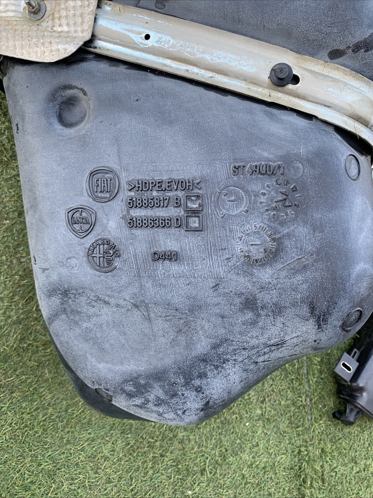 Serbatoio Carburante Fiat Panda 312 1.2b ( 2012 ) cod : 51885817 (2)