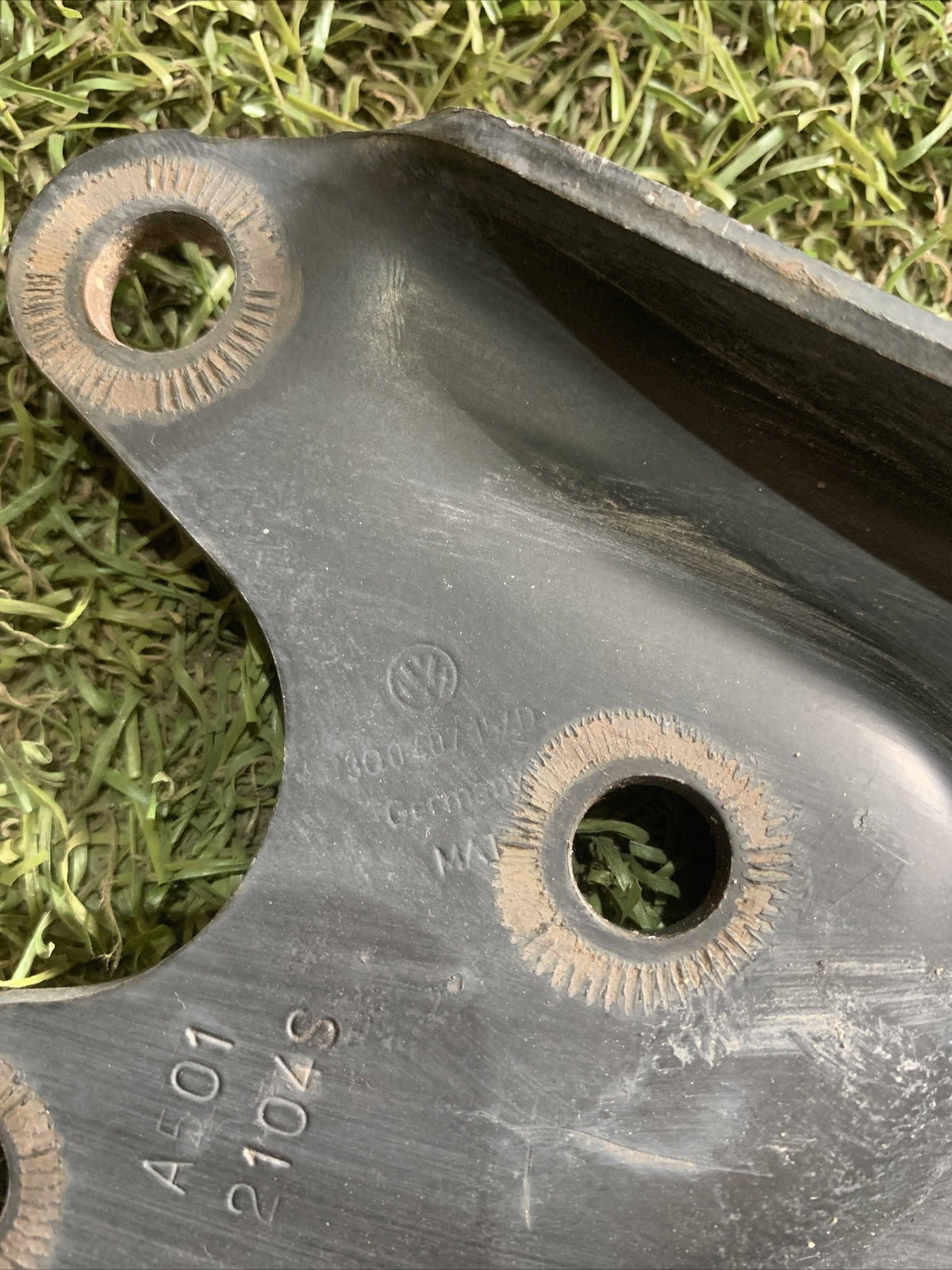 BRACCIO OSCILLANTE ANTERIORE DESTRO AUDI Q3 Serie (F3B) 3Q0407154D