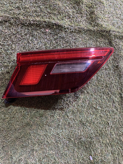 STOP FANALE INTERNO POSTERIORE SINISTRO VOLKSWAGEN TIGUAN 2020 5NA945093F
