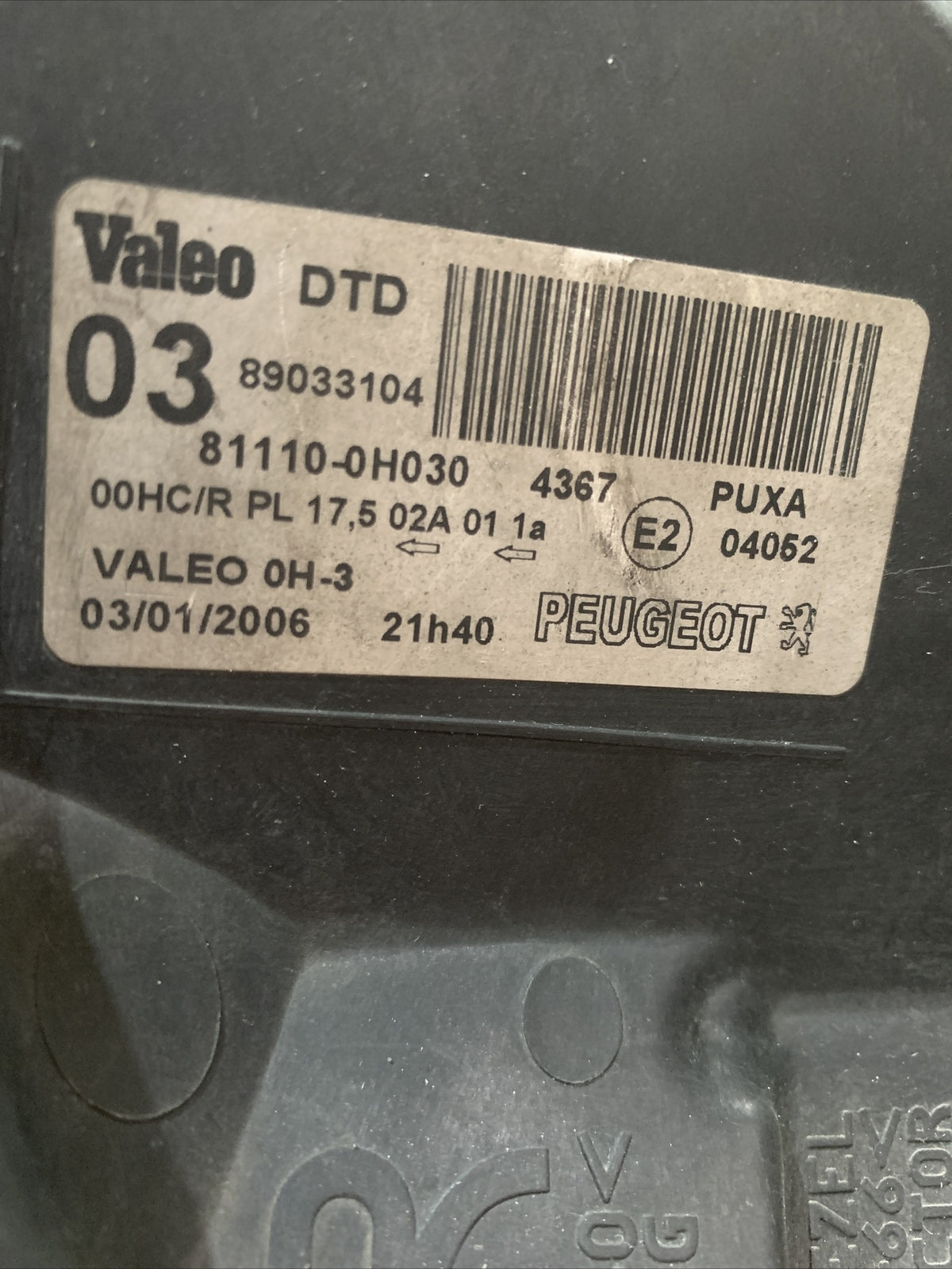 81110-0H030 FARO FANALE ANTERIORE DESTRO PEUGEOT 107