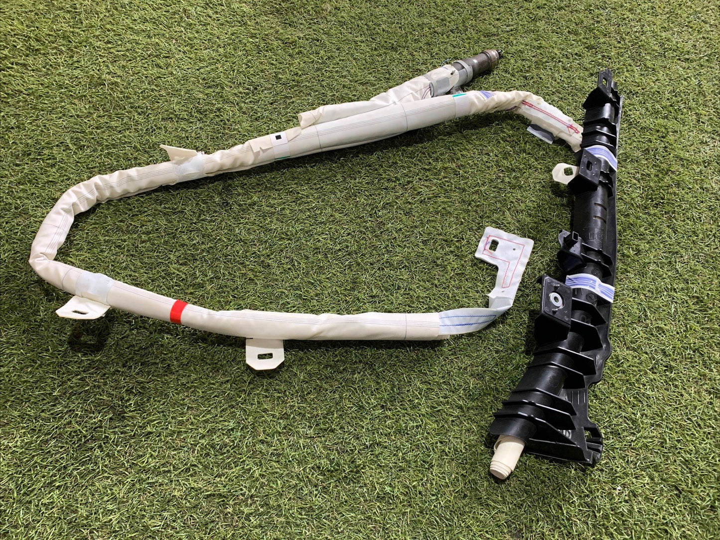 AIRBAG A TENDINA DESTRO DX PER TOYOTA C-HR Ibrida 62170F4010 (16>23)