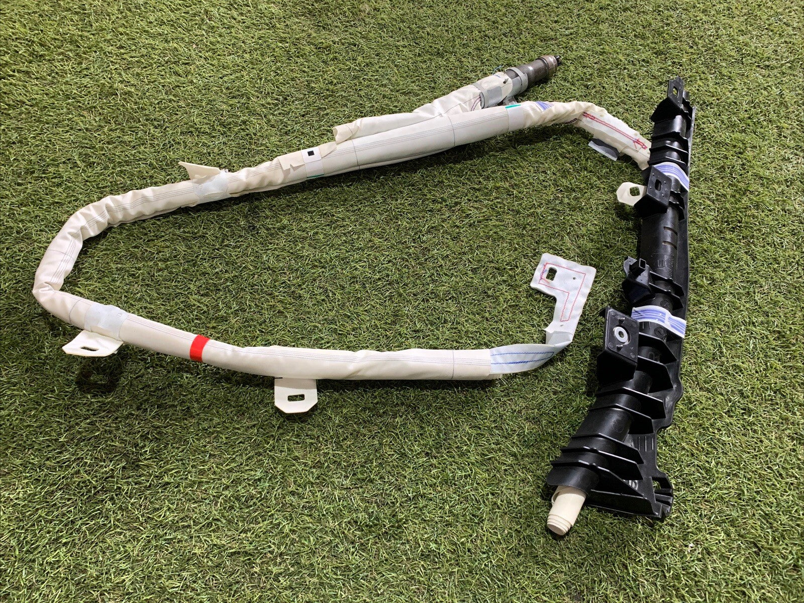 AIRBAG A TENDINA DESTRO DX PER TOYOTA C-HR Ibrida 62170F4010 (16>23)